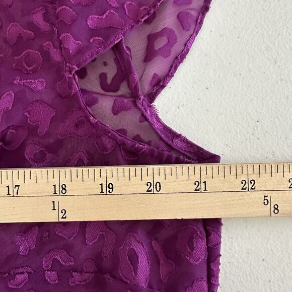 WHBM Top Large Women's Purple Sheer Leopard Print Burnout Shorts Sleeve Hi-Lo - Picture 9 of 10